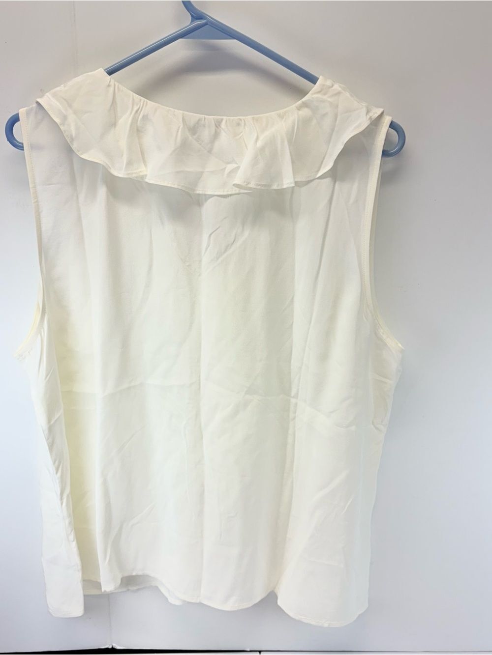Talbots Women's XL Sleeveless Ruffle Front Blouse Cream Off White - Picture 3 of 4